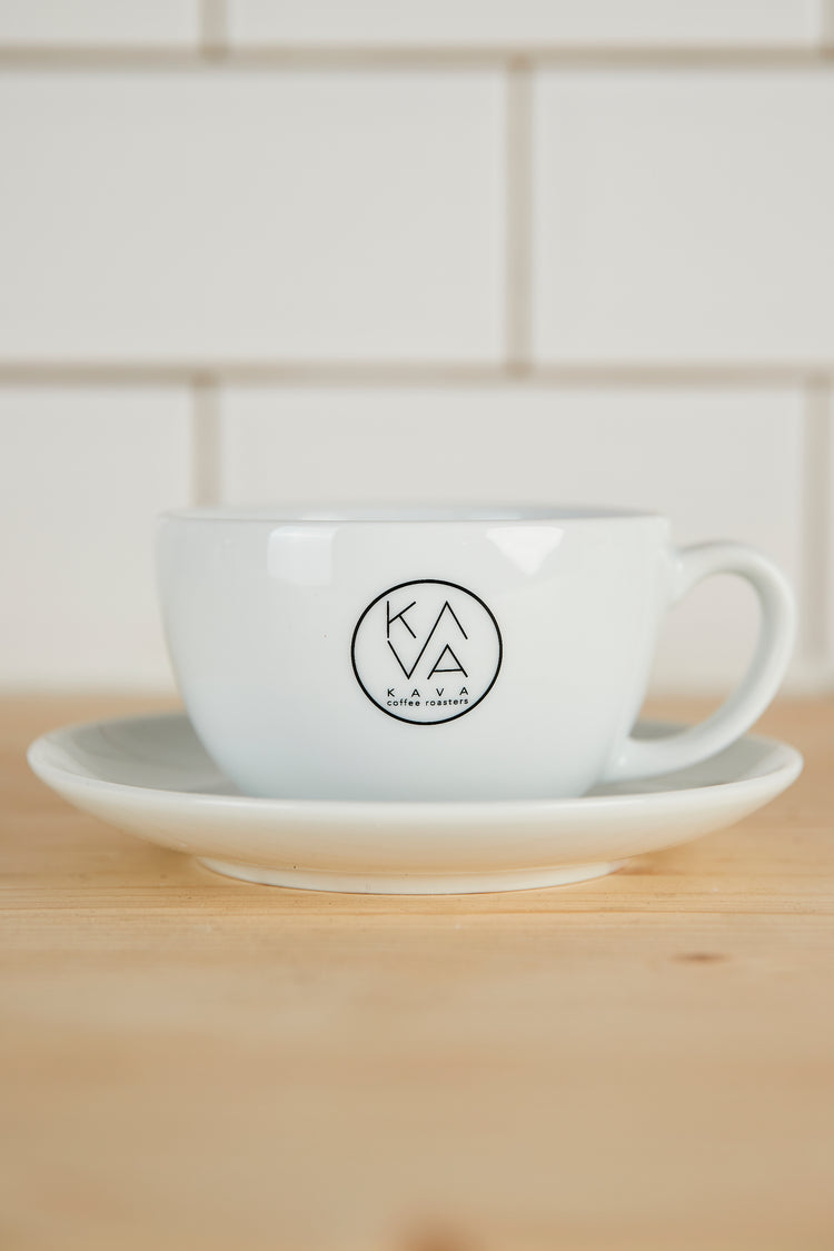 KAVA Milchkaffeetasse mit Untersetzer weiß